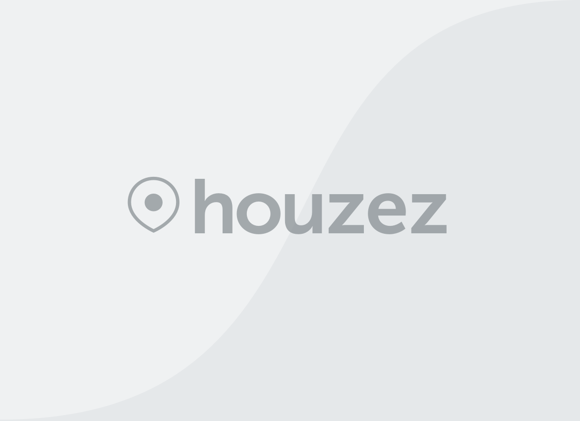 2054 Commercial Dr, Vancouver, BC V5N 4A9